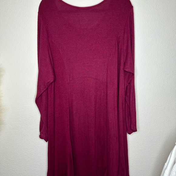New with tags plus size studio B, long sleeve, mid, knit dress - Picture 6 of 12